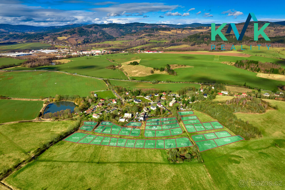 Pozemek o výměře 1.097 m2, určený pro výstavbu rodinného dom - 3