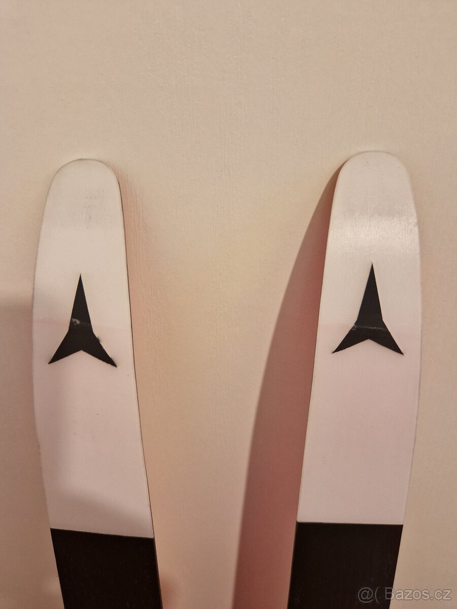 Nové závodní běžky Atomic Redster S9 Carbon 180 cm - 3