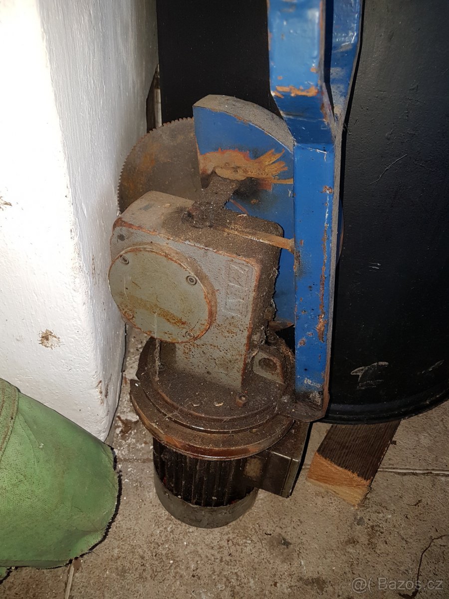 Převodovka s elektromotorem z kotoučové pily na kov. - 3