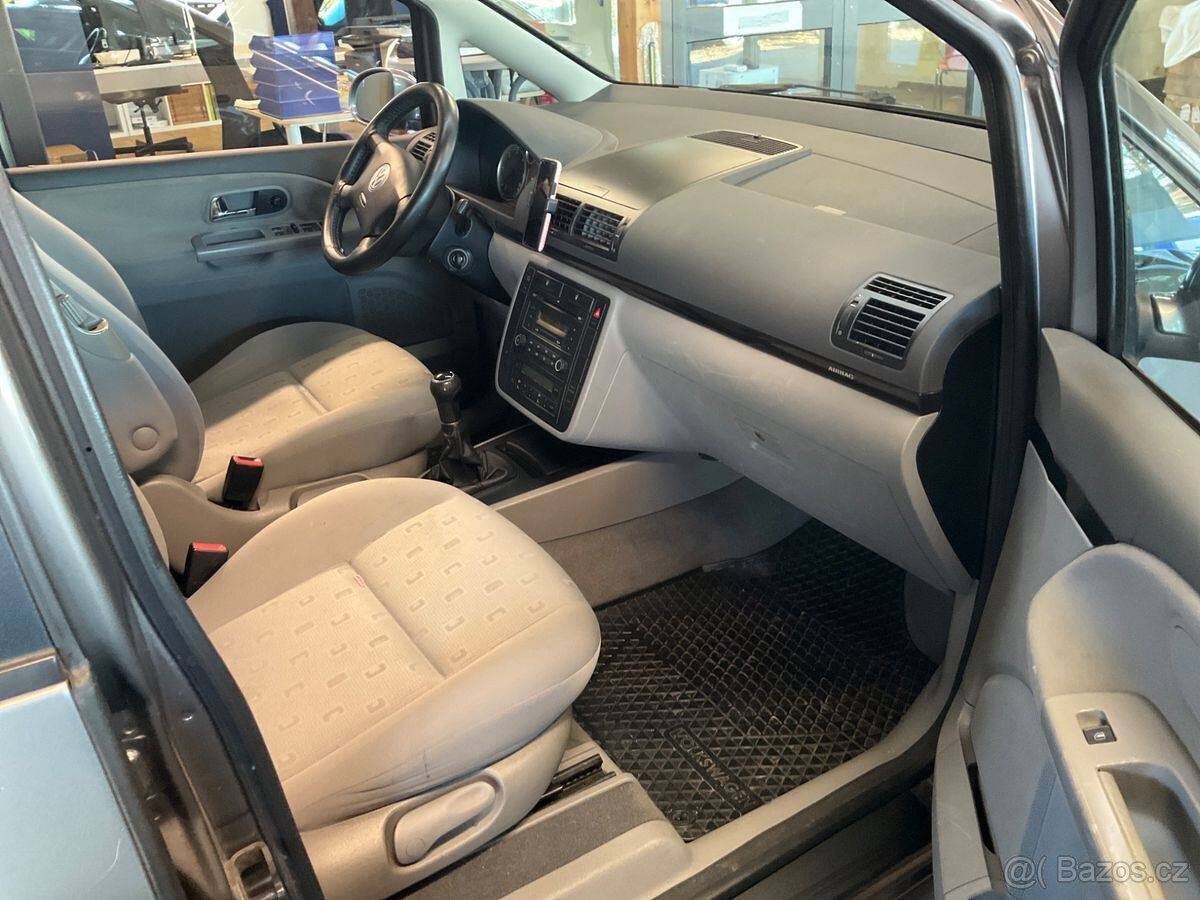 VW Sharan 2.0TDI 103kW,Webasto,Serviska,Tažné. - 3