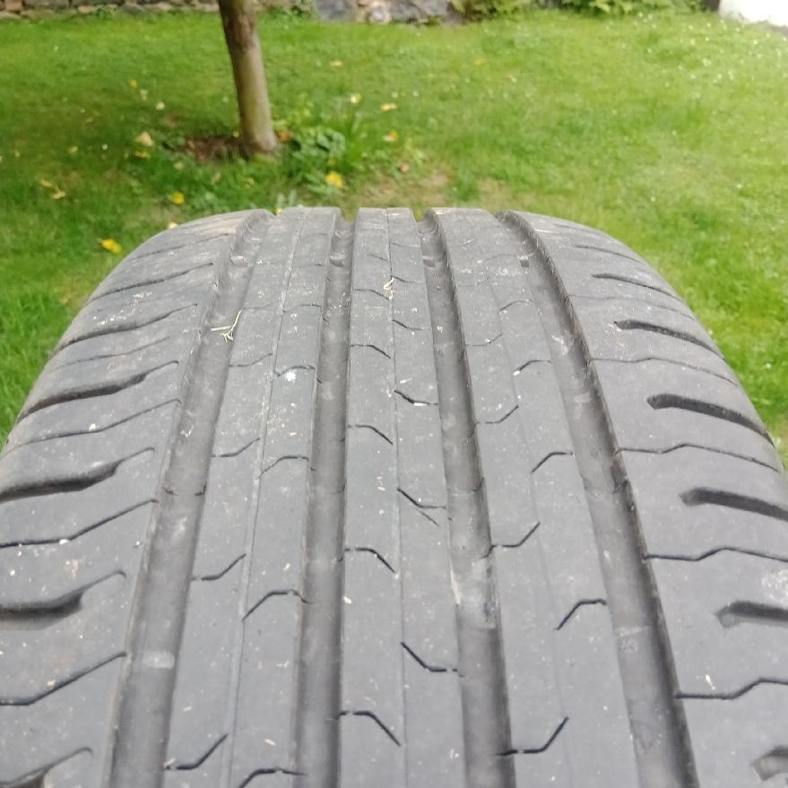 Prodám 4 ks letních pneu Continental 215/55/R17 V - 3