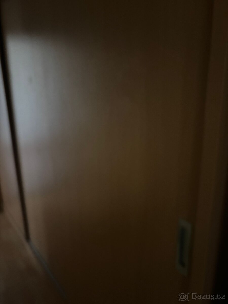 Výsuvná skříň na chodbě - 3