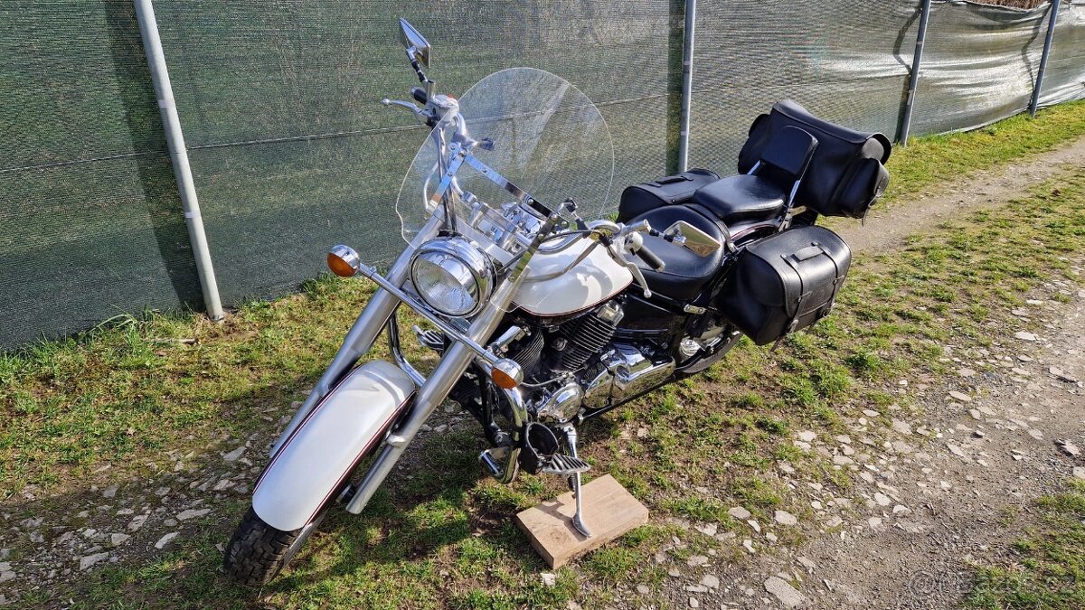 Yamaha XVS 650 Dragstar Classic - 3