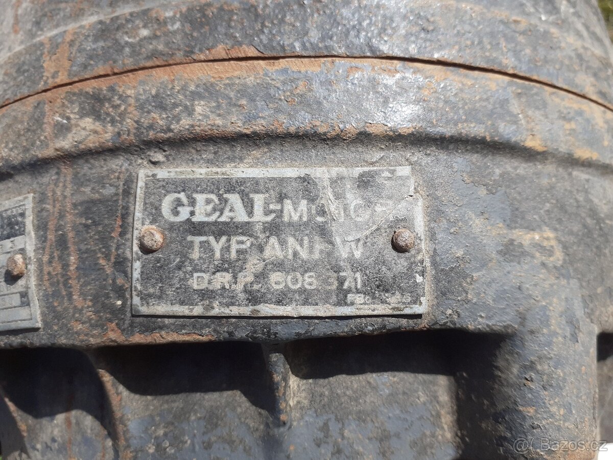 Prodám elektromotor AEG - 3