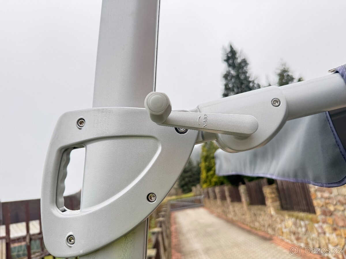 Slunečník 3x3 m, nastavitelný. 2 kusy. - 3