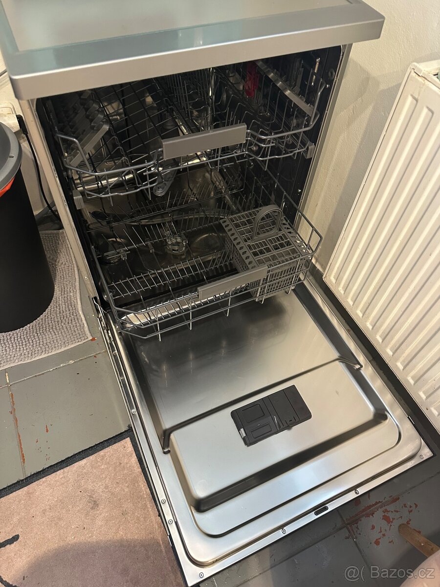 Myčka Whirlpool - 3