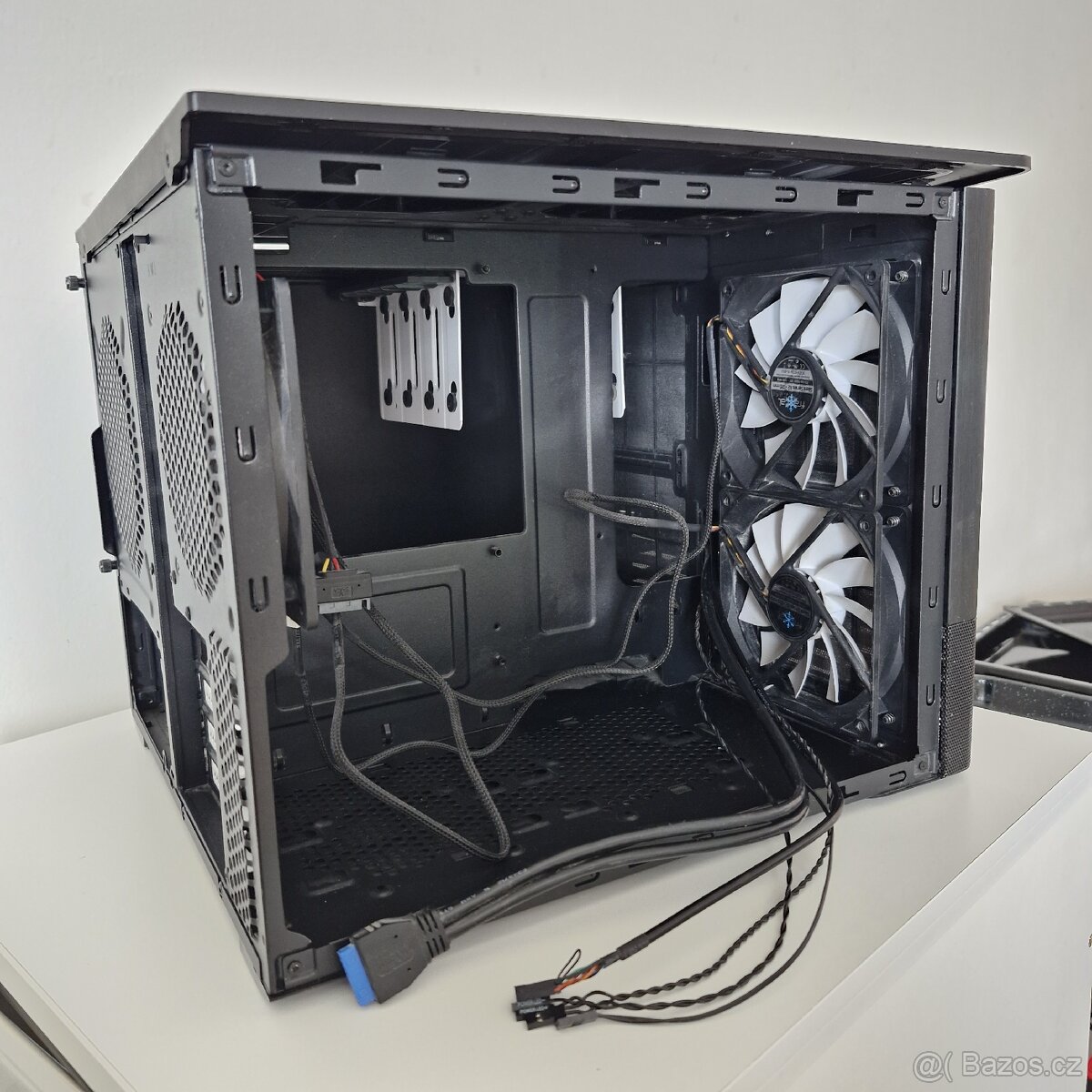 PC skříň Fractal Design Node 804 - 3