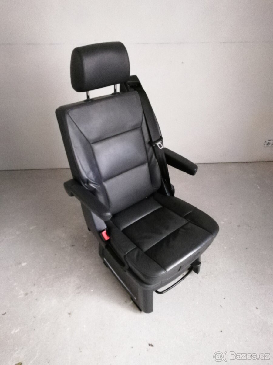 VW MULTIVAN otočná sedačka s dětskou sedačkou - 3