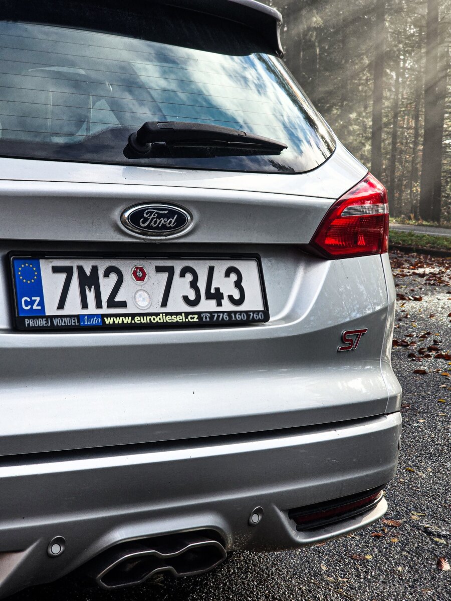 Ford Focus ST - 3