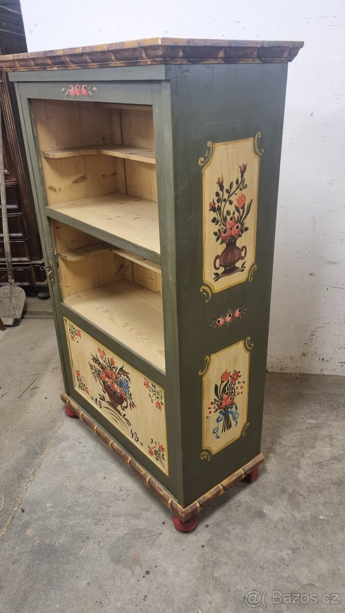 Malovaná vitrína - 3