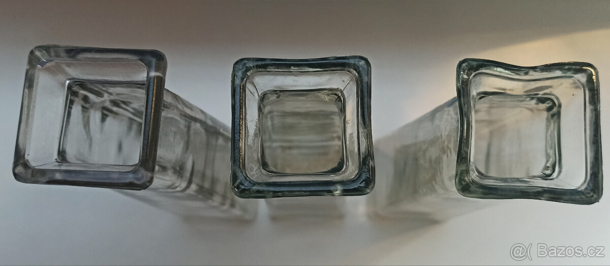Tři skleněné vázy těžké - 3