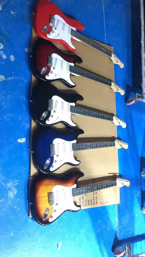 Elektrická kytara Midland MS101 - 3