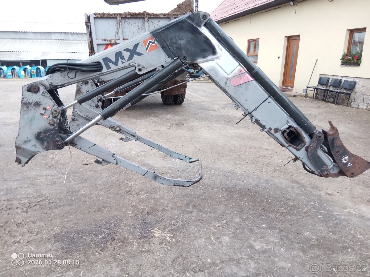 Prodám čelní nakladač MX T8s - 3