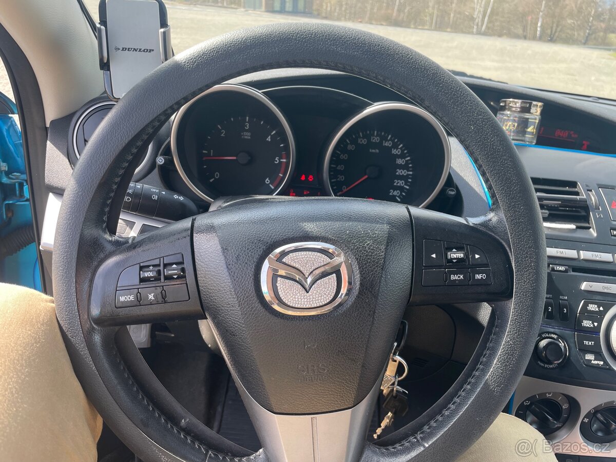 Mazda 3 hatchback - 3