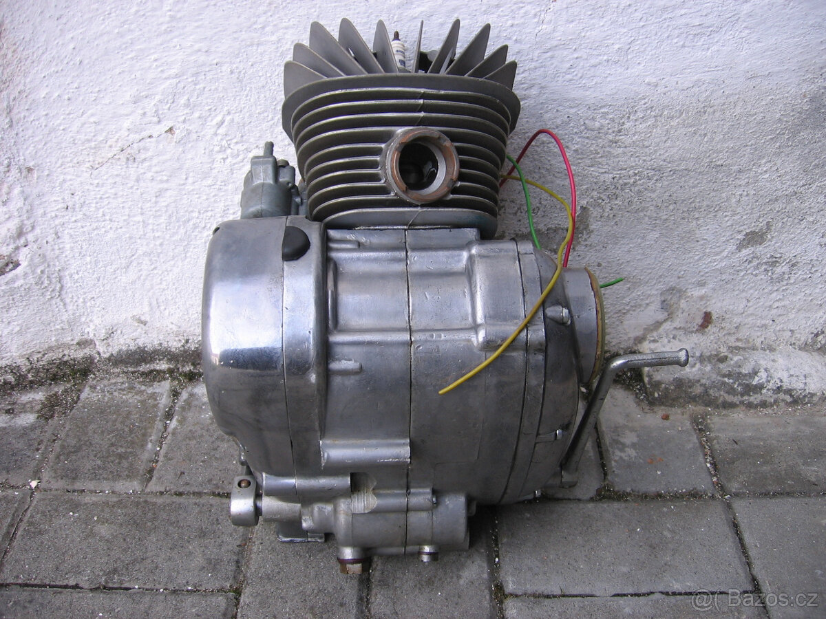 JAWA 90 - motor - 3