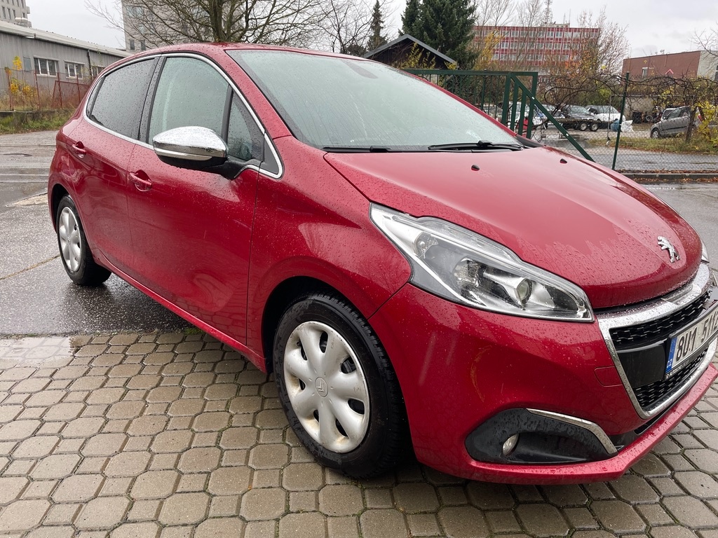 Prodám Peugeot 208 1,2 benzín 81kW, rok 2015, STK 6/2027 - 3