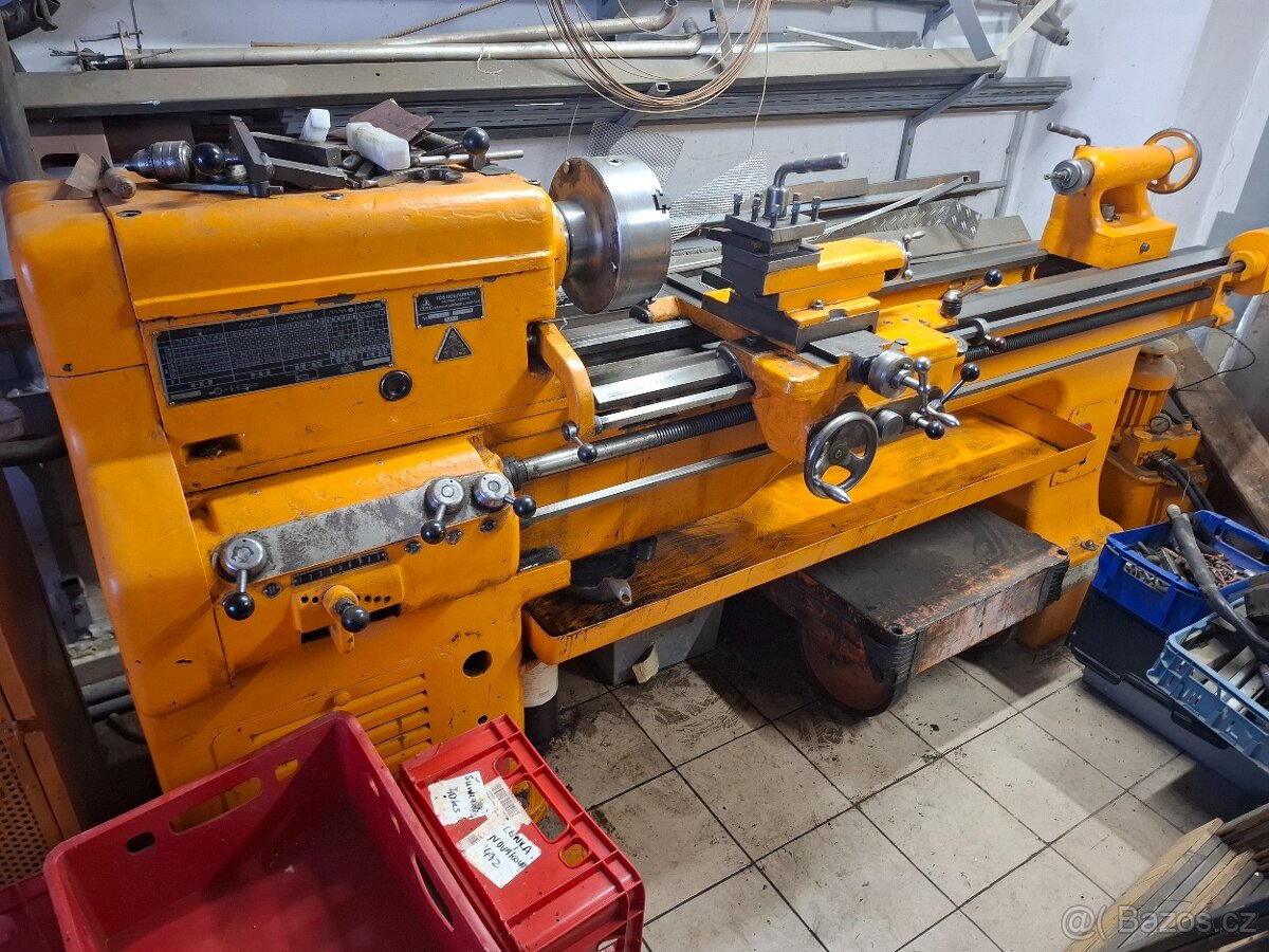 Soustruh na kov TOS - 3