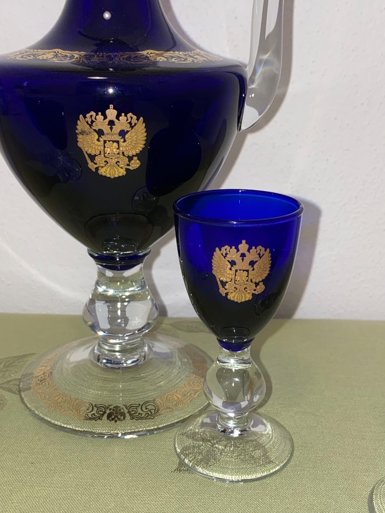 Karafa s čtyřmi panáky - 3