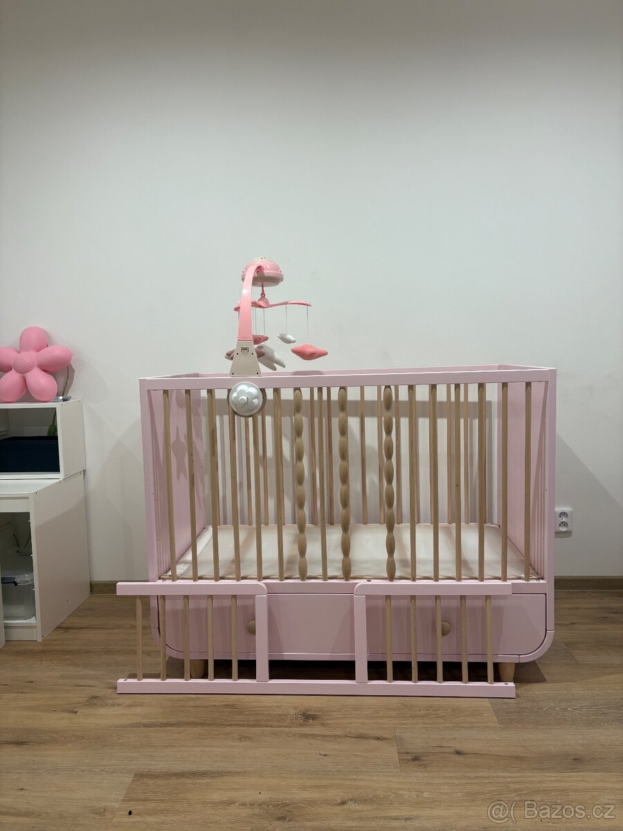 Dětská růžová postýlka Ikea Myllra + matrace a chránič - 3