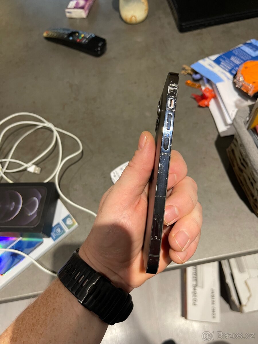 Apple iPhone 12 Pro (256 GB) - 3