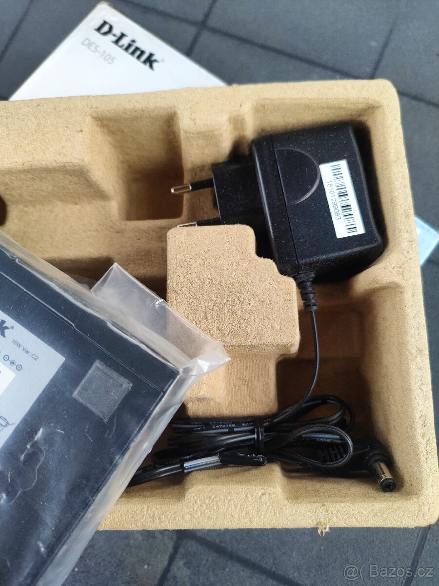 Novy Switch D-Link DES-105 - 3