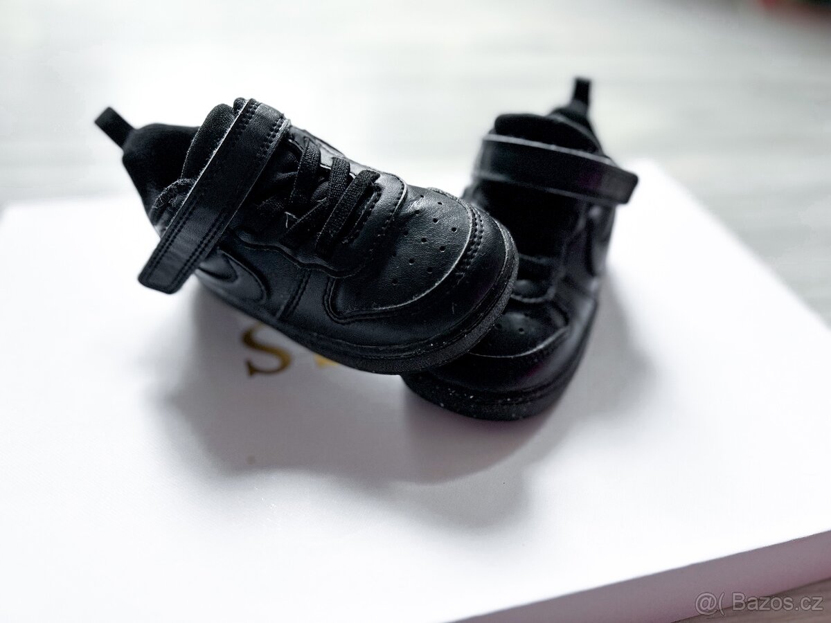 Dětské boty Nike Court - vel. 23,5 - 3