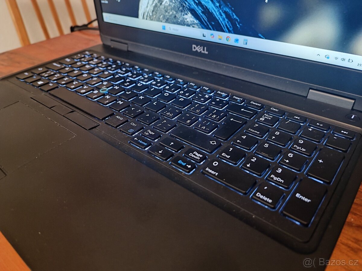 Dell Latitude 5590 - 3