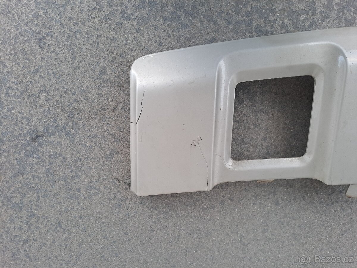 spoiler předního nárazníku Mercedes ML - 3