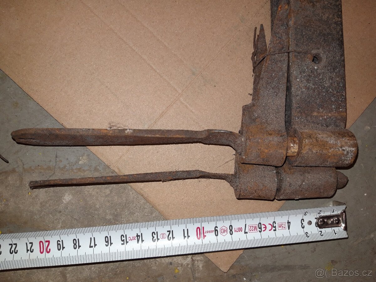 Historické Dveřní závěsy/panty/na vrata - 3