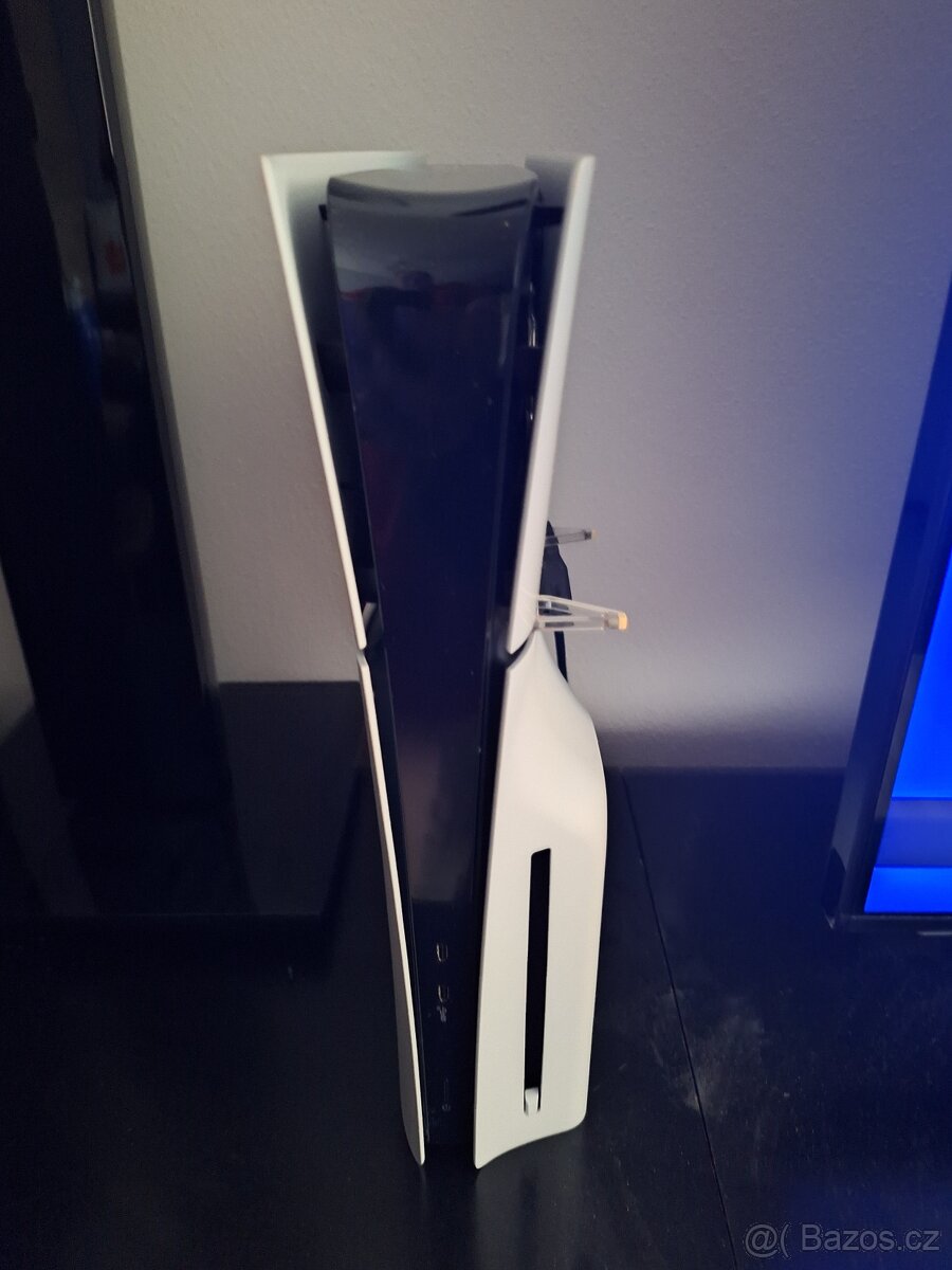 PlayStation 5 Slim s mechanikou - 3