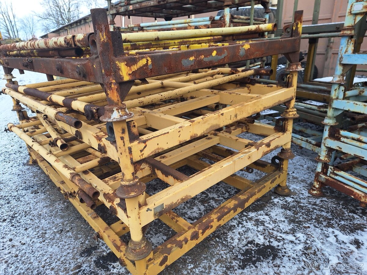 Palety kovove stohovaci - 3