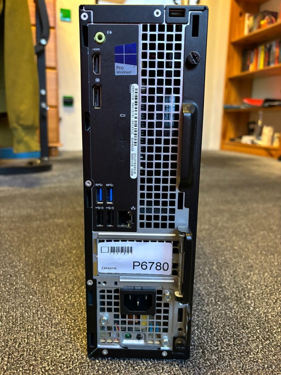 OptiPlex 3040 s příslušenstvím - 3