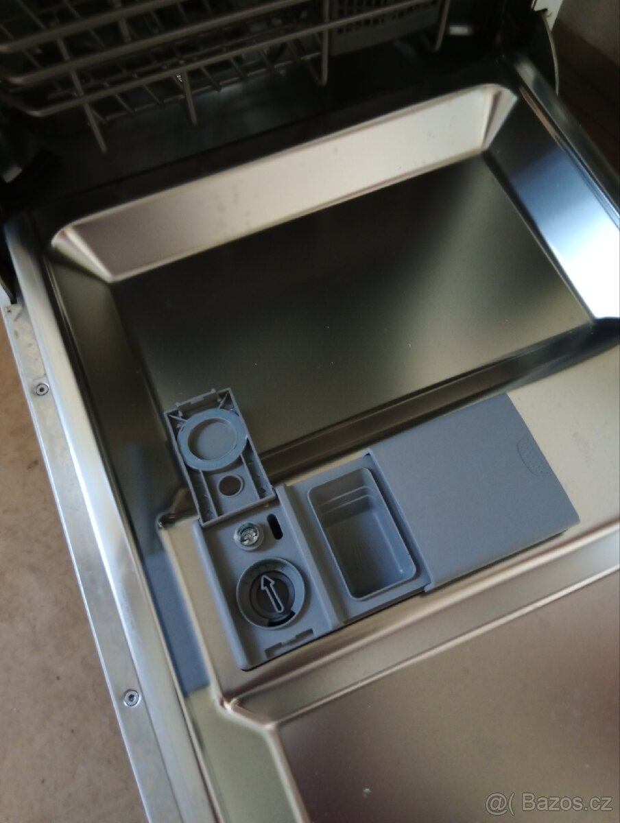 Myčka na nádobí Candy - 3