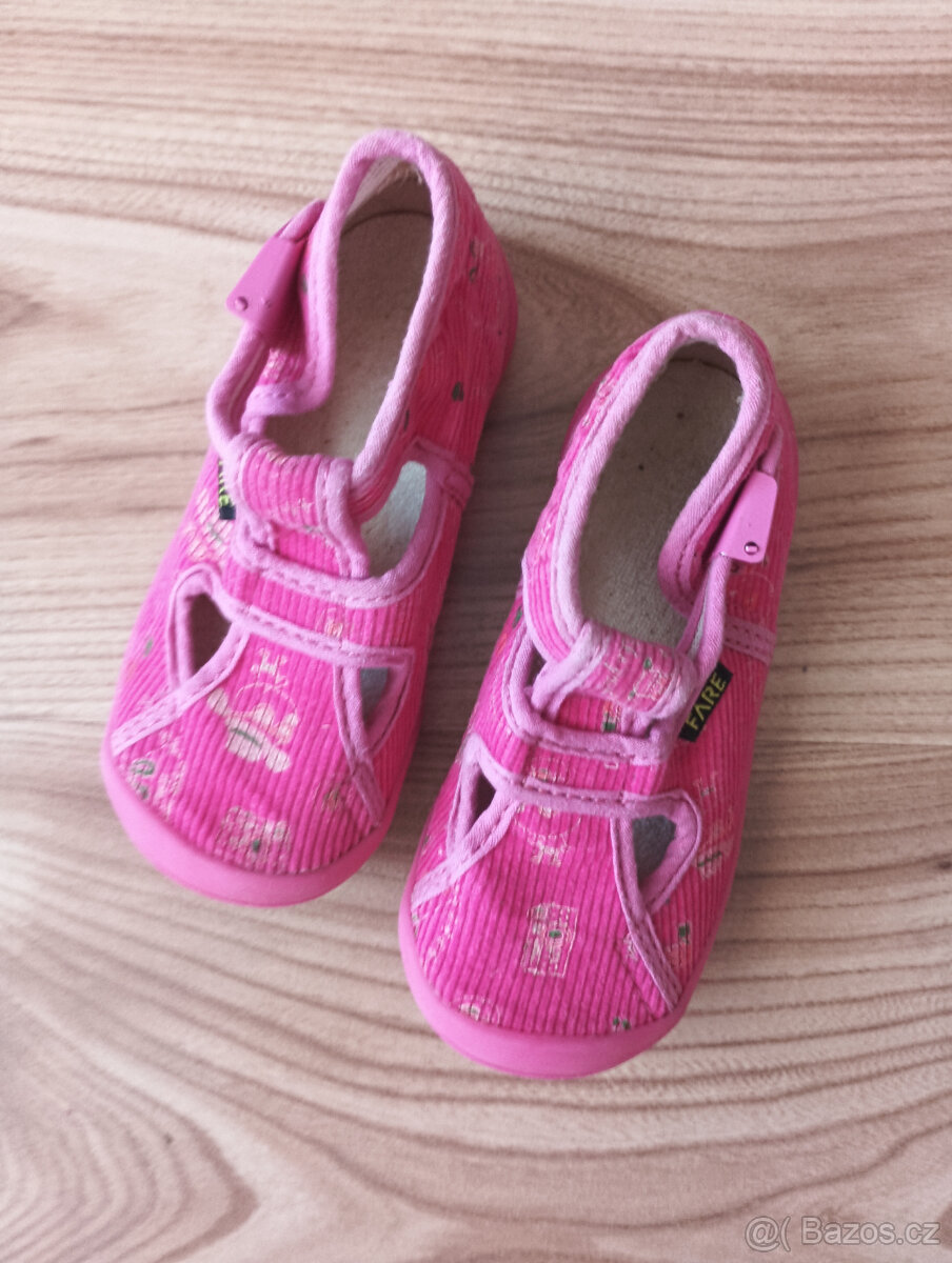 Dívčí boty, papuče, sandály - 3