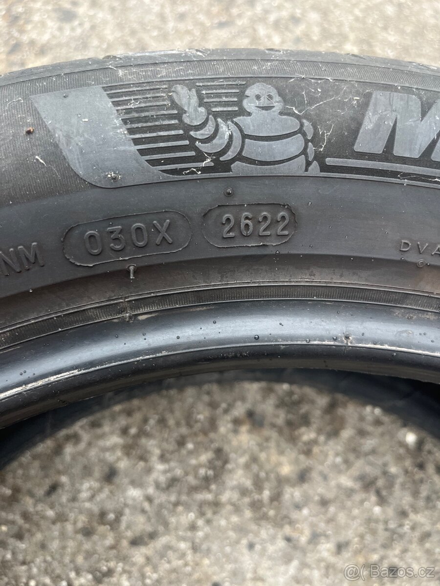 Prodám pneu Michelin Prymaci 4 235/50/19 - 3