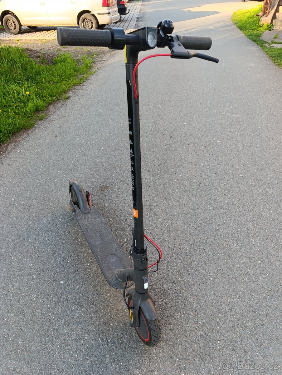 Koloběžka Xiaomi Pro 2 - 3