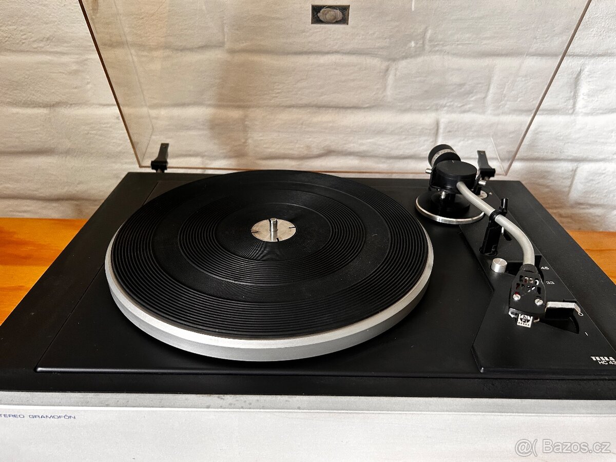 Gramofon TESLA G710A - 3