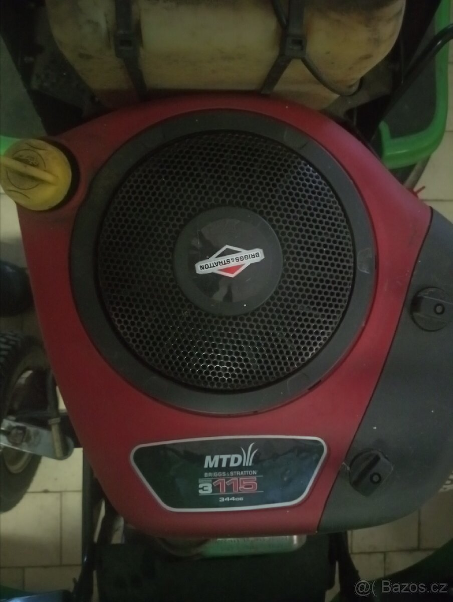sekačka, zahradní traktor, traktůrek - 3