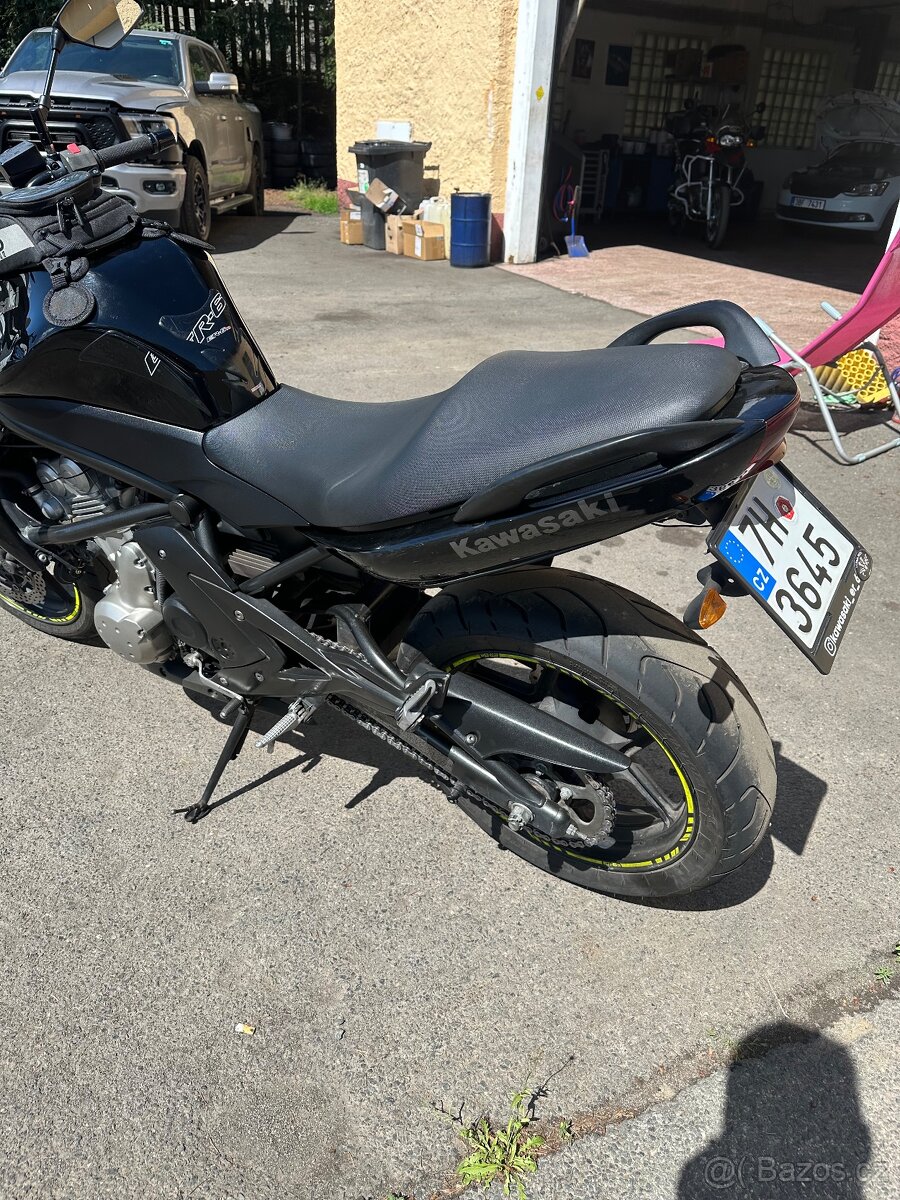 Kawasaki ER6N - 3