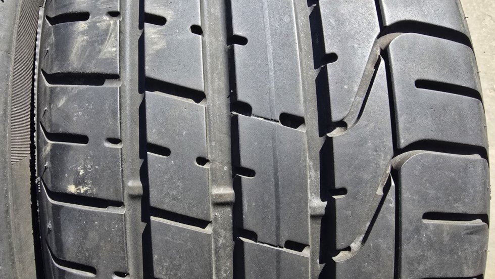 Letní pneu 255/35/18 Pirelli - 3
