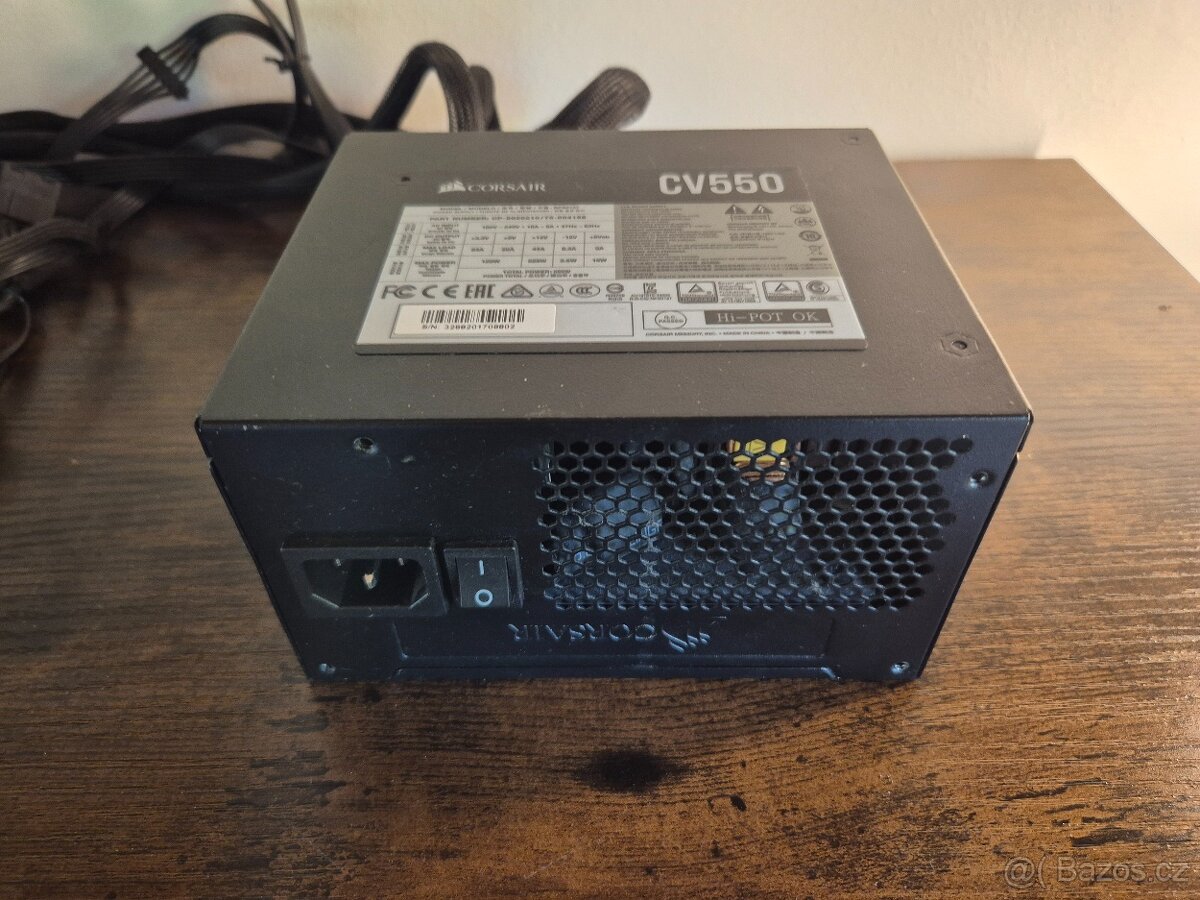 Corsair CV550 - 3