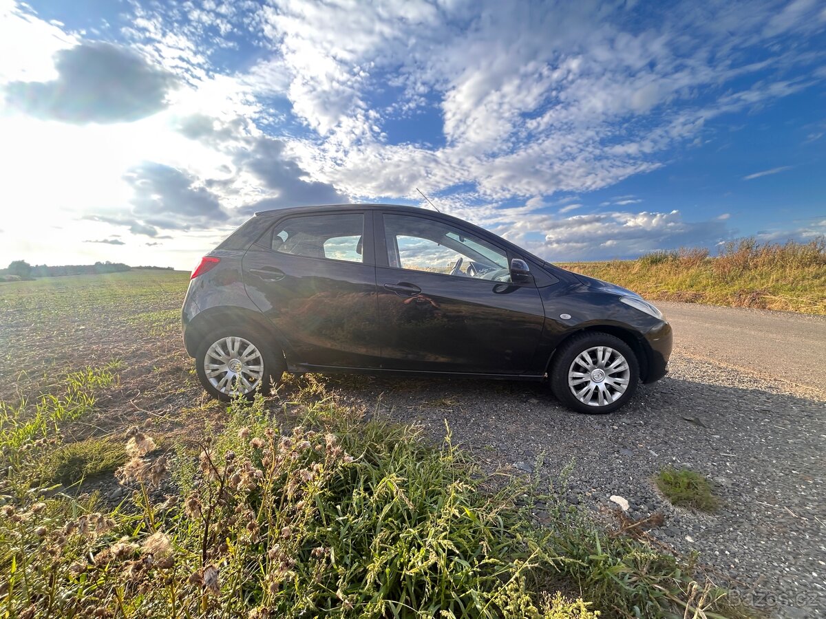 Mazda 2 1.3i - 3