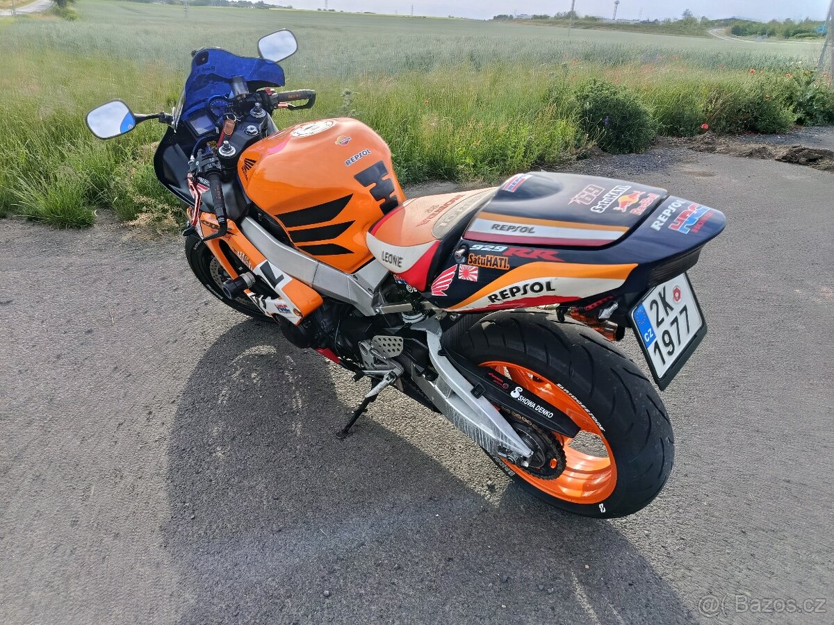 HONDA CBR 929 REPSOL - 3