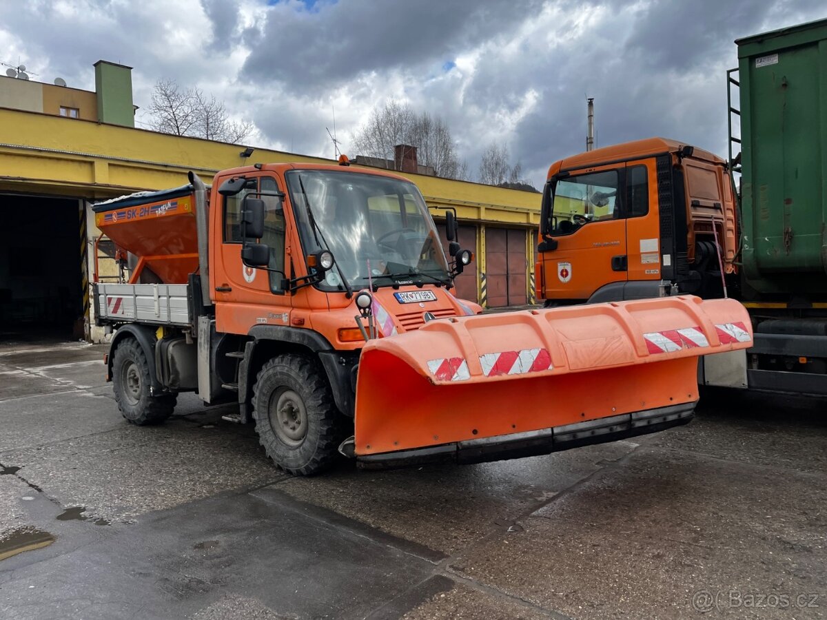 MB UNIMOG U 300 4X4