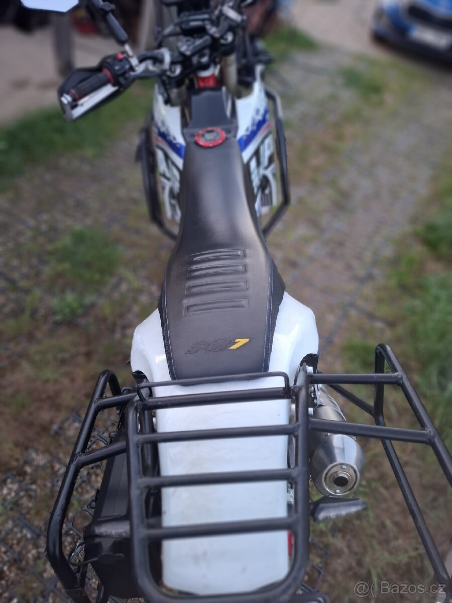 AJP PR7