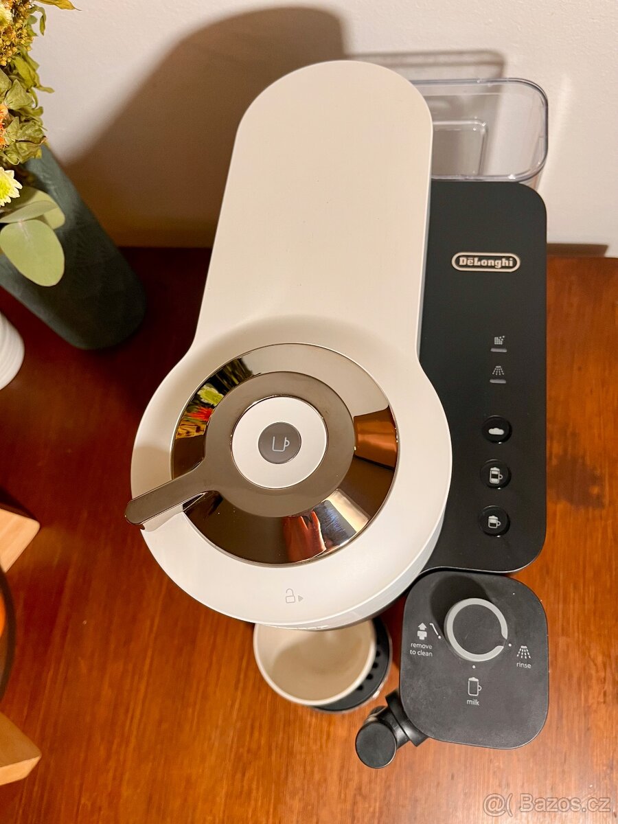Kapslový kávovar De'Longhi Nespresso minimálně využívaný - 3