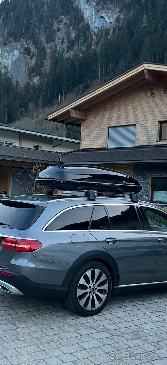 Střešní box s příčníky - 3