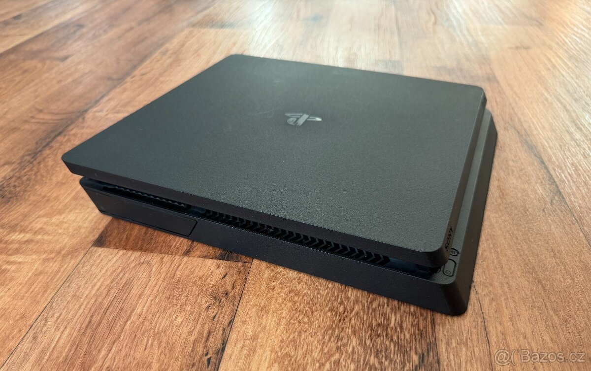 Sony Playstation 4 Slim (CUH-2116A) 500 GB černá - 3