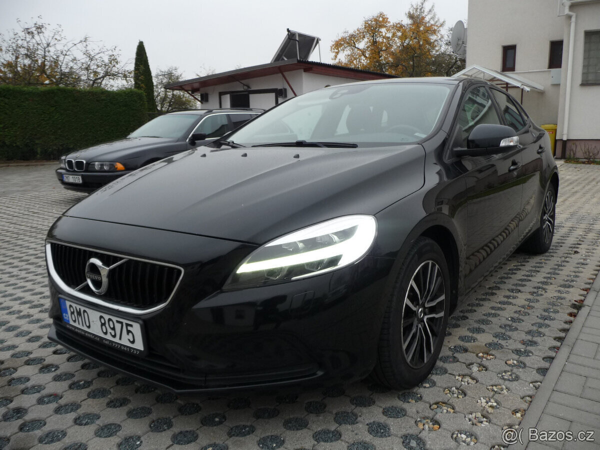 AKCE Volvo V40 D3 150k.s Momentum Automat po 1.majiteli - 3