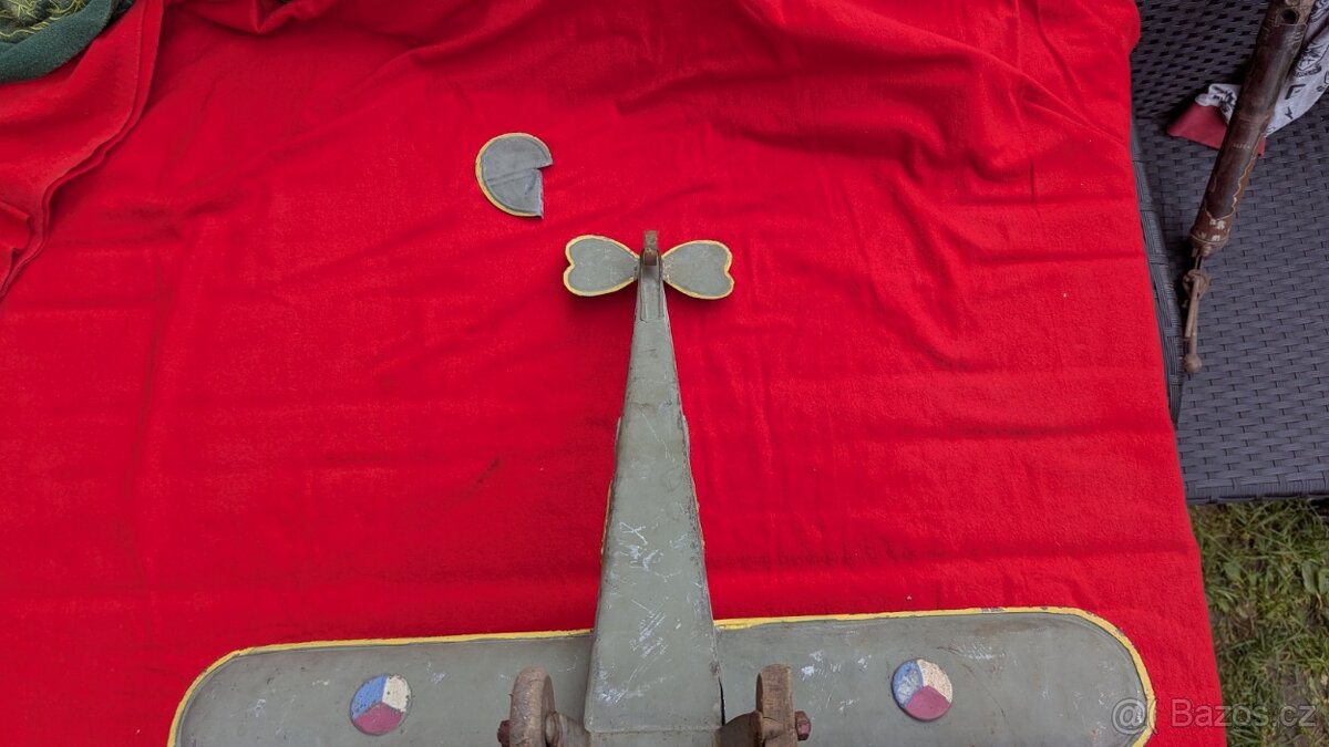 Stará plechová hračka z 1 republiky model letadla - 3